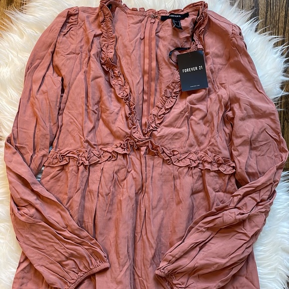 Forever 21 dress with ruffles - Picture 2 of 6